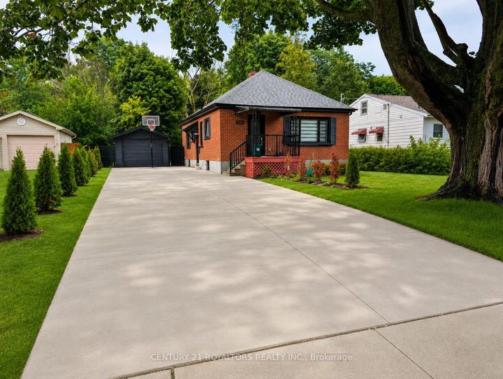 Property Photo: 336 Victoria Street N ON N4S 6W7