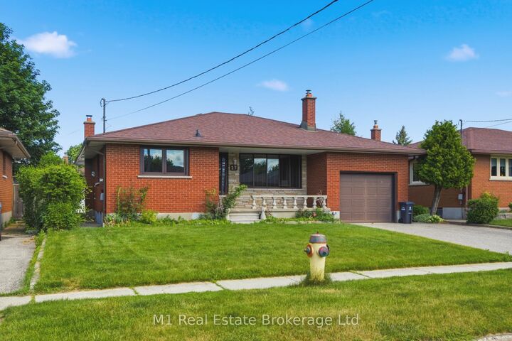 27 Palermo Crescent — photo 1