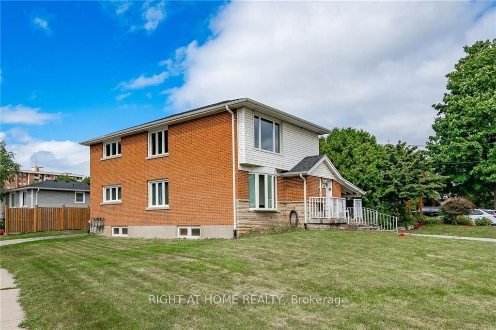 Property Photo:  1385 Olga Drive B  ON L7S 1L1 