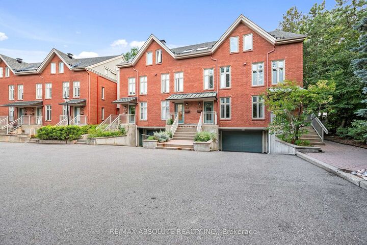 Property Photo:  20 Charlevoix Street 16  ON K1L 8K5 