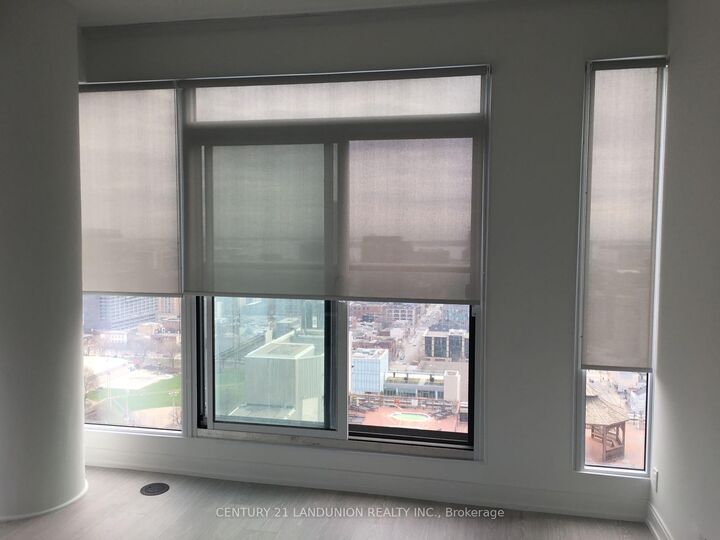Property Photo:  181 Dundas Street E 2905  ON M5A 0N5 