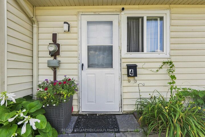 Property Photo: 8646 Willoughby Drive 4 ON L2G 6X7