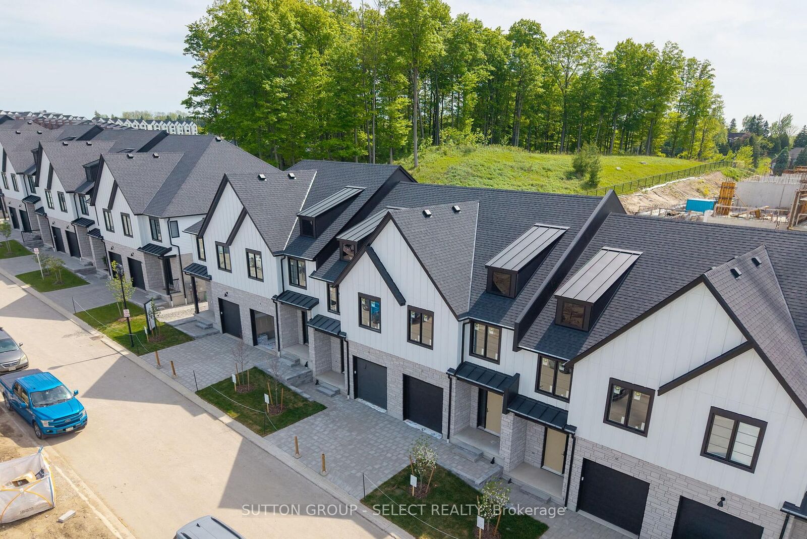 Property Photo:  1175 Riverbend Road 80  ON N6K 0L2 