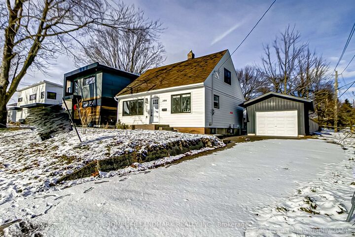 Property Photo: 206 Napier Street Bsmt ON L4M 1W8