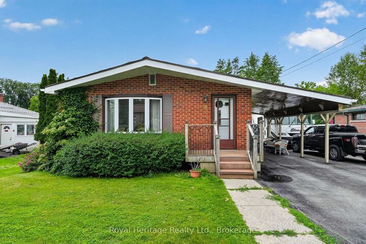 Property Photo:  8 Simmons Street  ON K0K 1S0 