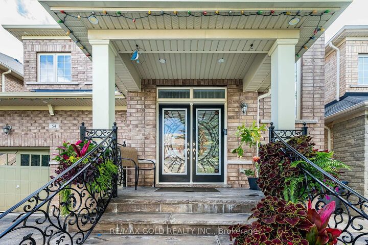 Property Photo: 54 Orangeblossom Trail ON L6X 3B5