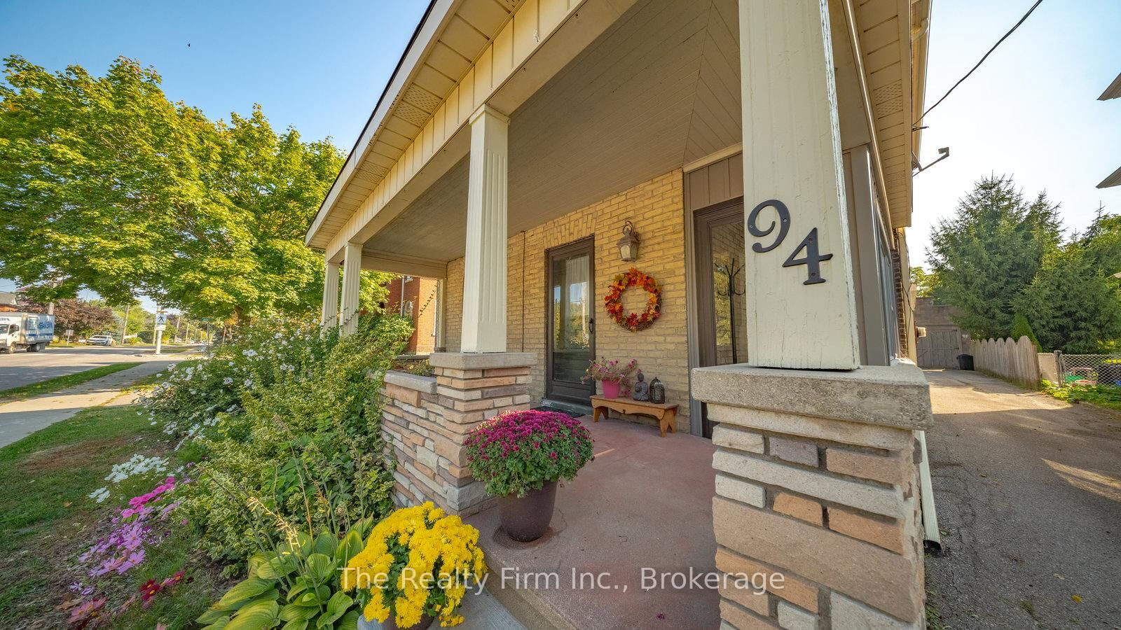 Property Photo:  94 Woodstock Street N  ON N0B 2R0 