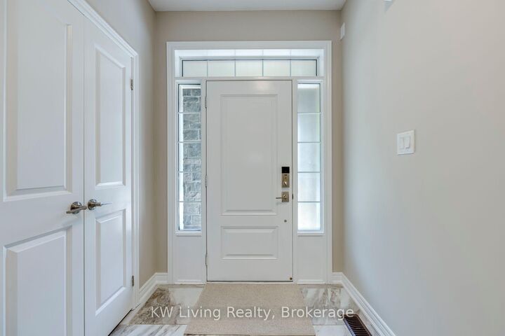 Property Photo: 3291 Mockingbird Common ON L6H 0W9