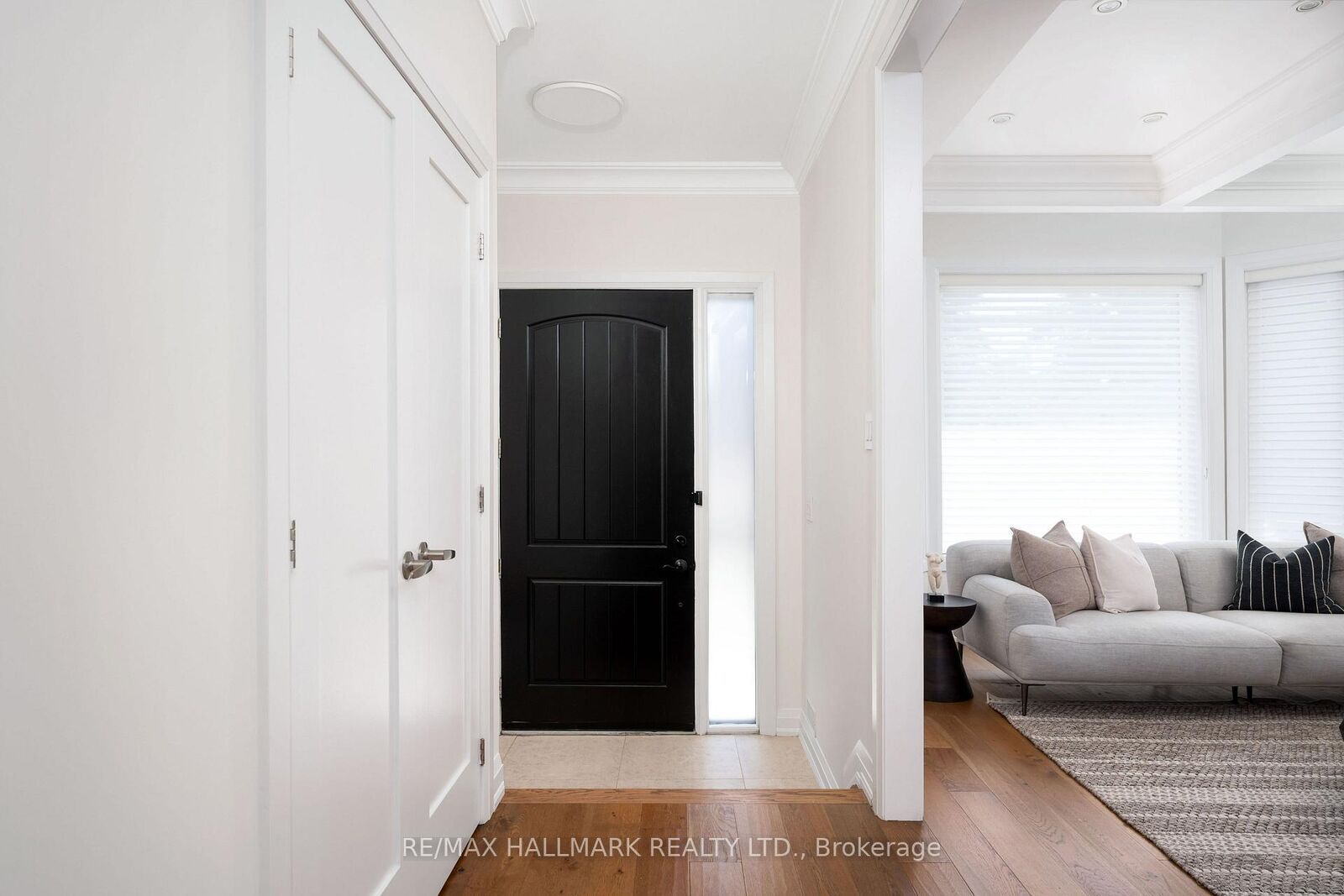 Property Photo:  136 Glenwood Crescent  ON M4B 1K2 
