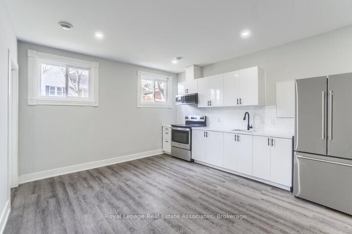 Property Photo:  39 Welland Avenue 2  ON L2R 2M4 