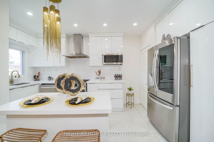 174 Aylesworth Avenue — photo 1