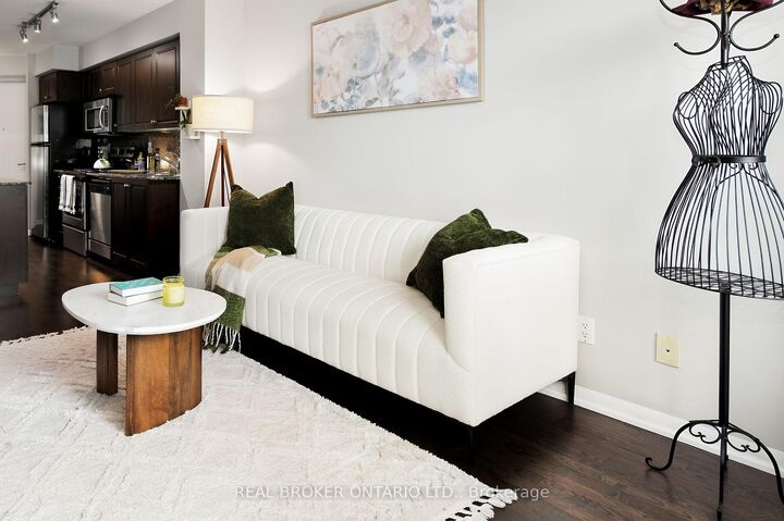 215 Fort York Boulevard 1312 — photo 1