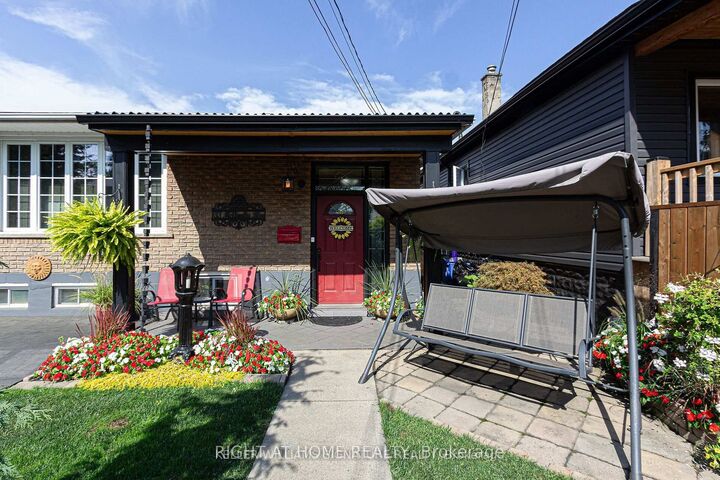 Property Photo:  133 McAnulty Main Boulevard  ON L8H 3H5 