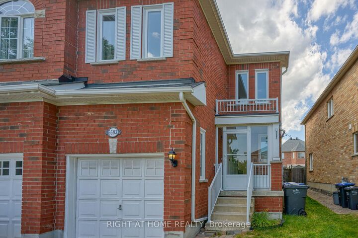 Property Photo:  6683 Opera Glass Crescent  ON L5W 1R8 