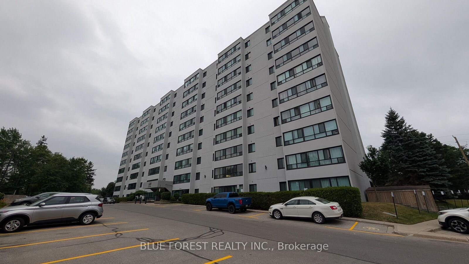 Property Photo:  600 Grenfell Drive 212  ON N5X 2R8 