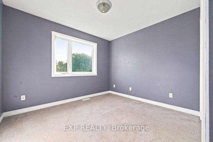 Property Photo:  131 Elk Street  ON K7V 0A1 