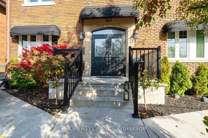Property Photo:  963 Avenue Road 5  ON M5P 2K9 