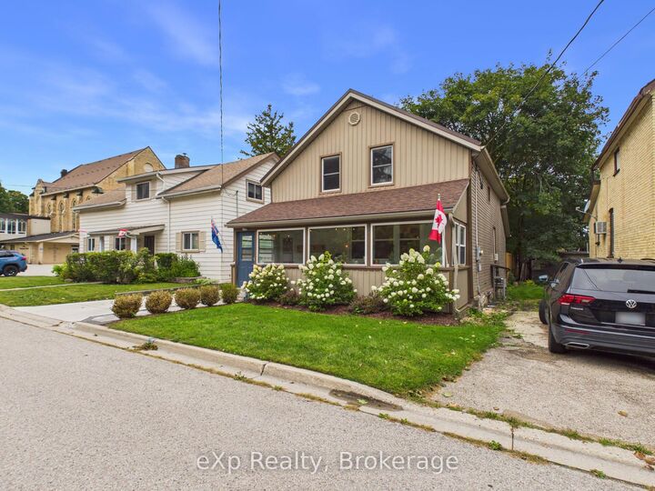 Property Photo:  109 Colborne Street S  ON N0G 2V0 