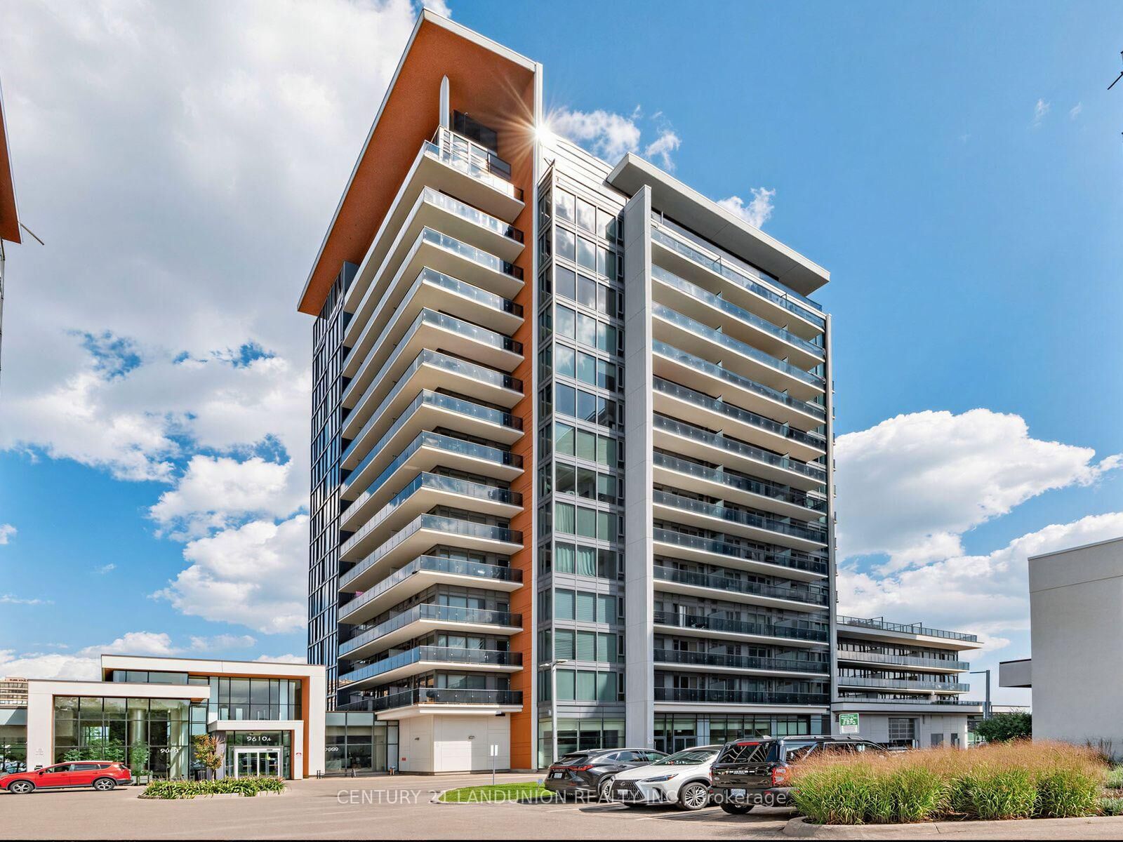 Property Photo: 9600 Yonge Street 311B ON L4C 0X3