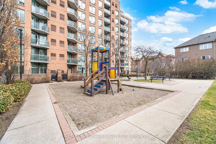 Property Photo:  190 Manitoba Street 209  ON M8Y 3Y8 