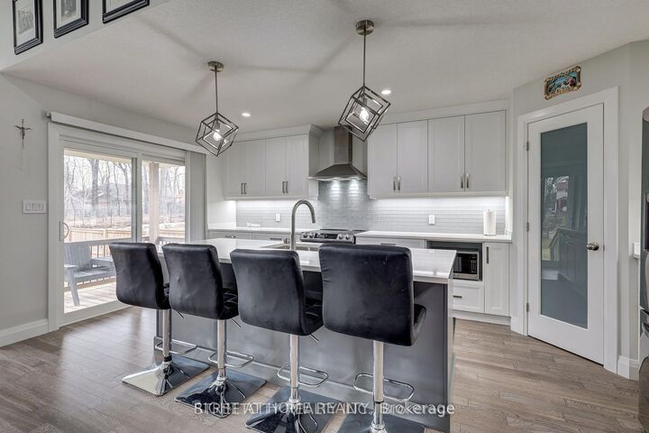 Property Photo: 95 Optimist Drive ON N5P 3T2