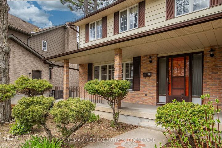 Property Photo:  899 Safari Drive  ON K7M 6W2 