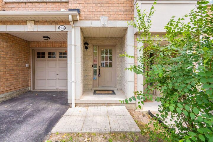 Property Photo: 3071 Treadwells Drive 13 ON L4X 0A1