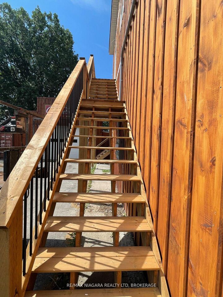 Property Photo:  335 Wellington Street  ON L3K 2K4 