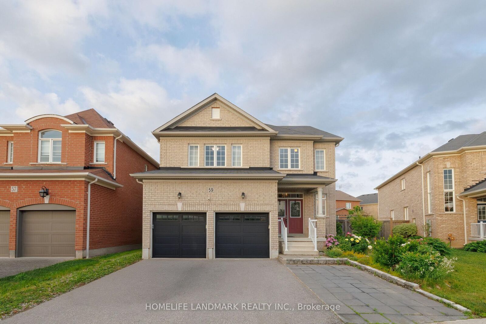 Property Photo: 59 Nature Way Crescent ON L9N 0A7