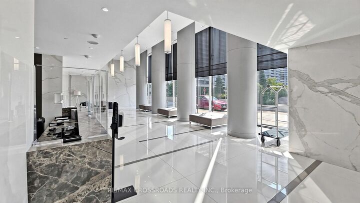 Property Photo: 275 Village Green Square 525 ON M1S 0L8