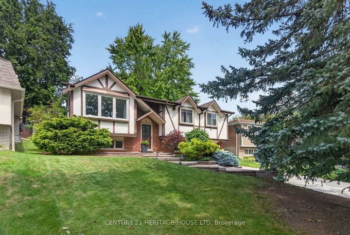 Property Photo:  74 Cherry Hill Drive  ON N2E 1N6 