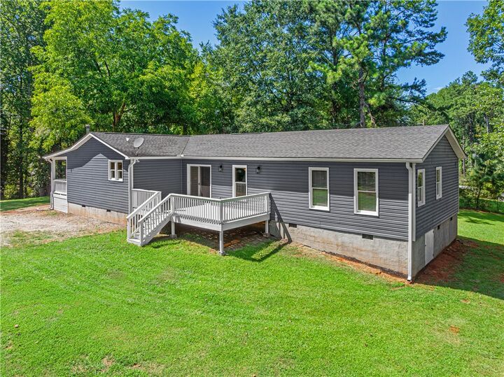 Property Photo: 415 Lillians Drive SC 29676
