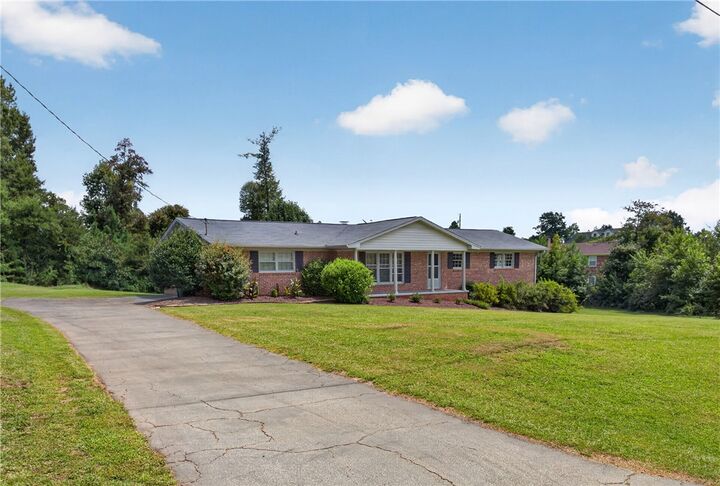 Property Photo: 602 W. Quincy Road SC 29678