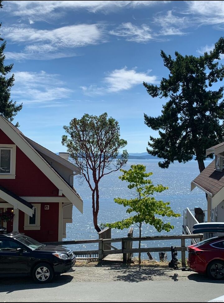 Property Photo: 2315 Mackinnon Rd #16C BC V0N 2M1