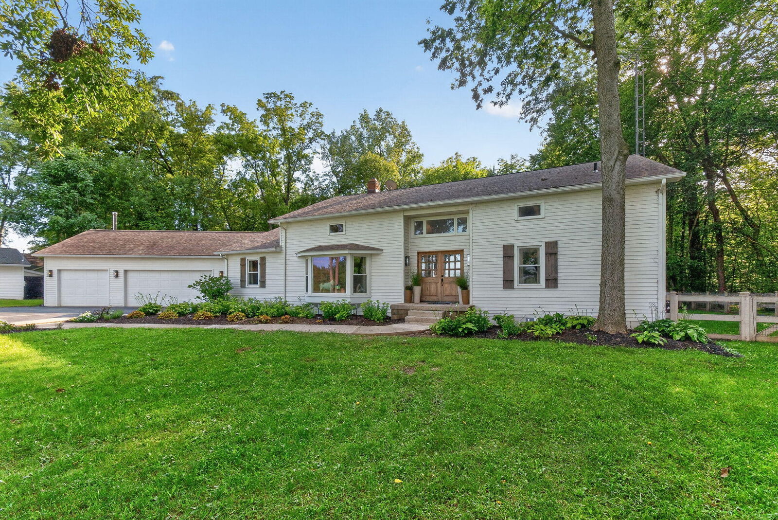 Property Photo:  10624 Betty Lane  OH 43344 
