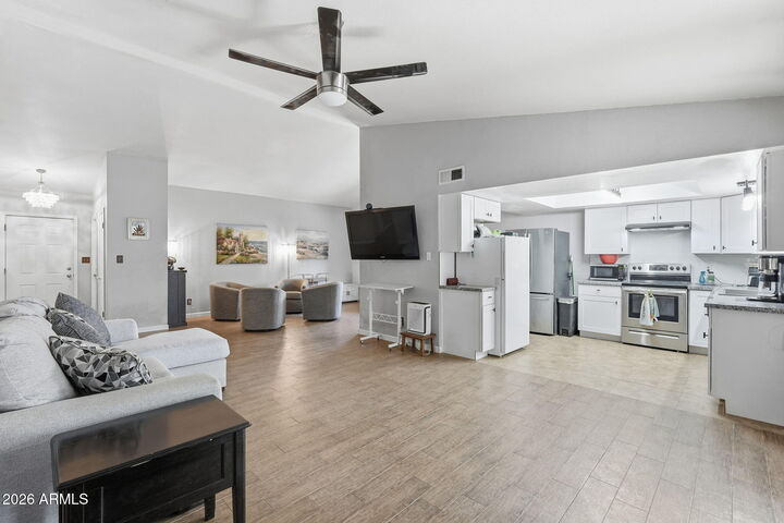 Property Photo:  15633 N 63rd Street  AZ 85254 