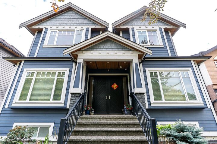 3032 E 16th Avenue — photo 1