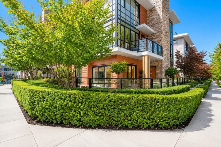 Property Photo: 1055 Ridgewood Drive 102 BC V7R 0A6