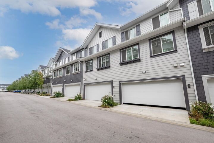 Property Photo: 15489 99A Avenue 40 BC V3R 0G9