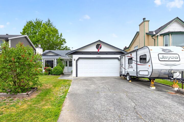 23425 Whippoorwill Avenue — photo 1