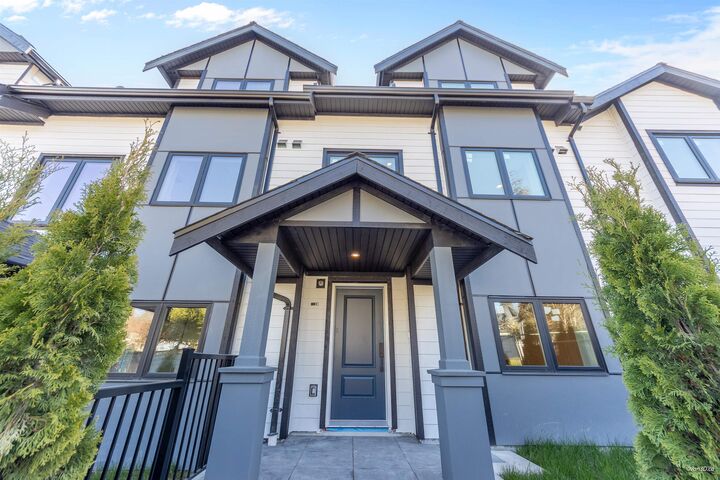 Property Photo:  1406 E 18th Avenue 103  BC V1V 1V1 
