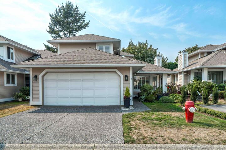 Property Photo:  11965 84A Avenue 3  BC V4C 2T3 