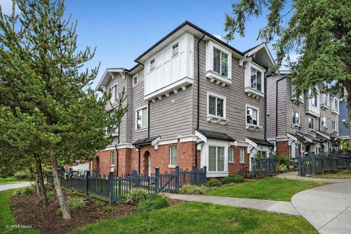 14833 61 Avenue 163 — photo 1
