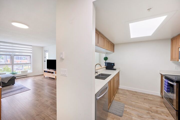 Property Photo: 10523 University Drive 705 BC V3T 5T8