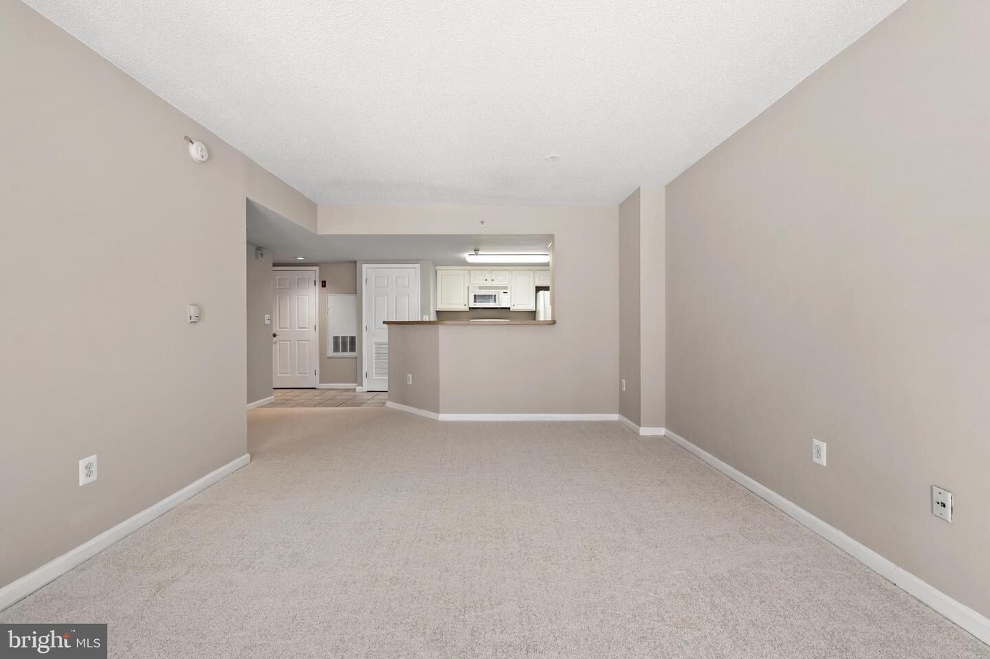Property Photo: 11710 Old Georgetown Road 722 MD 20852