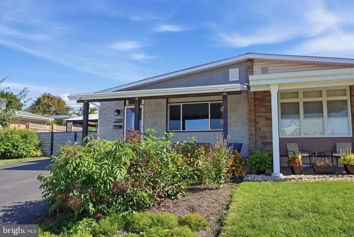 Property Photo: 1219 Woodside Road PA 19428