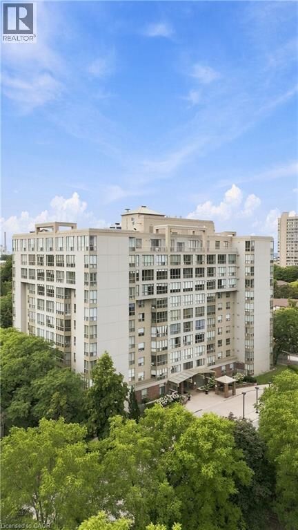 Property Photo:  1110 Walden Circle 312  ON L5J 4R3 