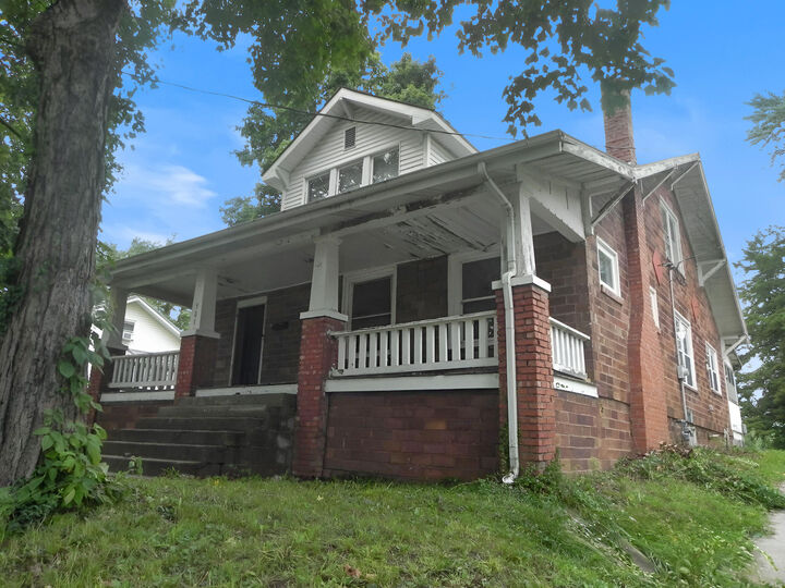 Property Photo:  901 W Davis St  MO 65248 