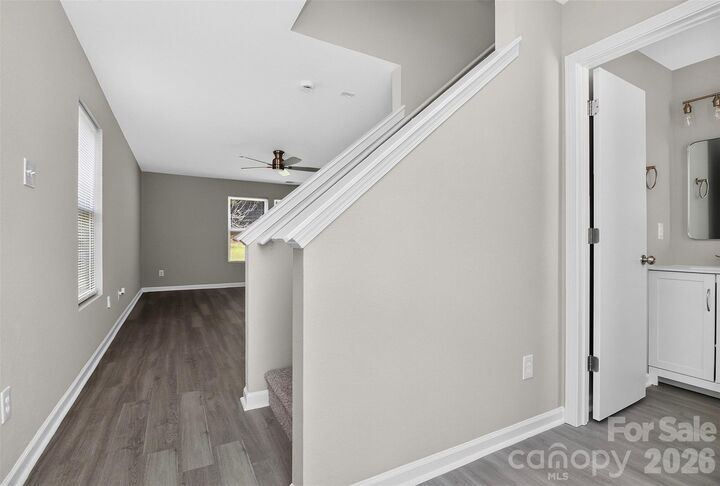 Property Photo: 407 Presidents Court 174 NC 28217