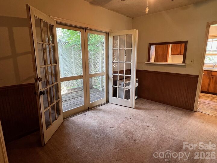 Property Photo: 110 Linville Street NC 28655
